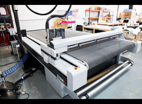 2017 Zund G3 L-3200 Digital Cutter / Cutting Table